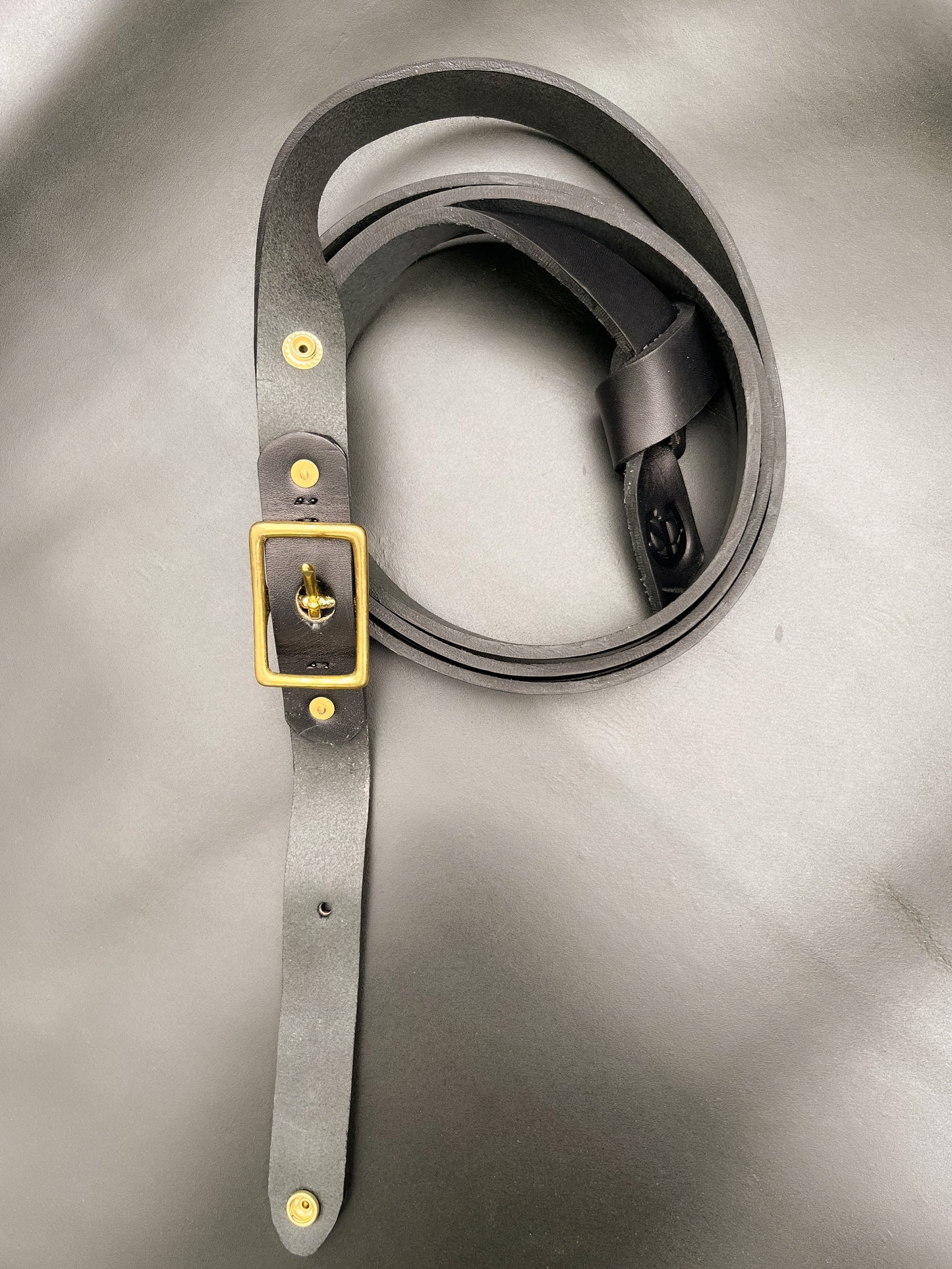 Black Leather Horse Lead Shank with Gold-Plated Chain & Brass Clip –Dual Attachment Lead Rope (Copy)