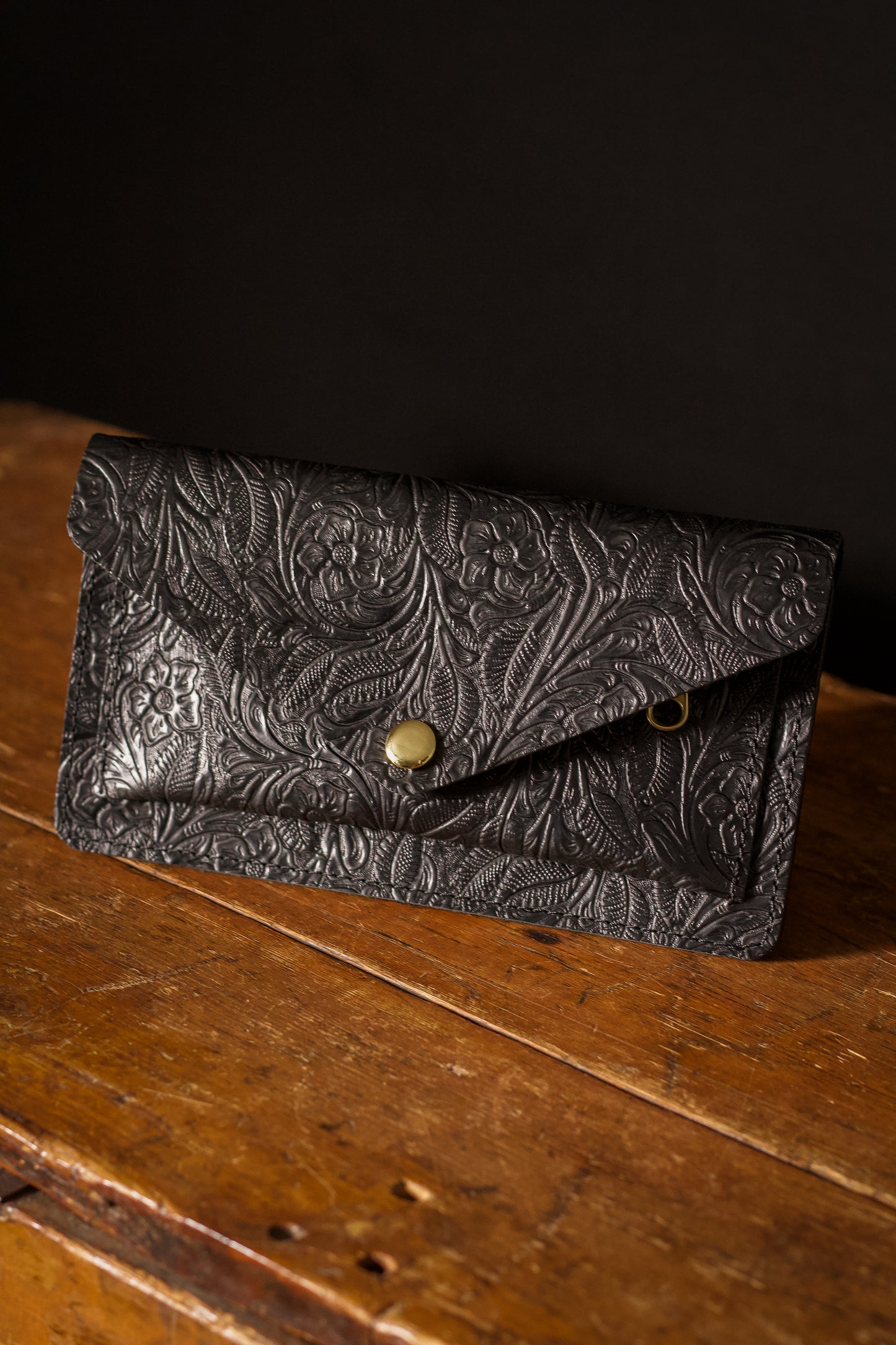 Black Floral Leather Belt Bag – Equestrian Phone Holder for Riding & Everyday Wear